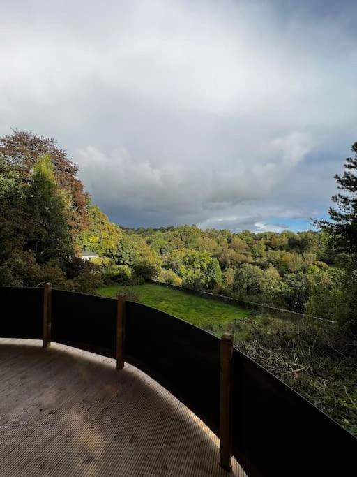 Unique Orchard Lodge For Couples With Hot Tub Strathaven Exterior photo