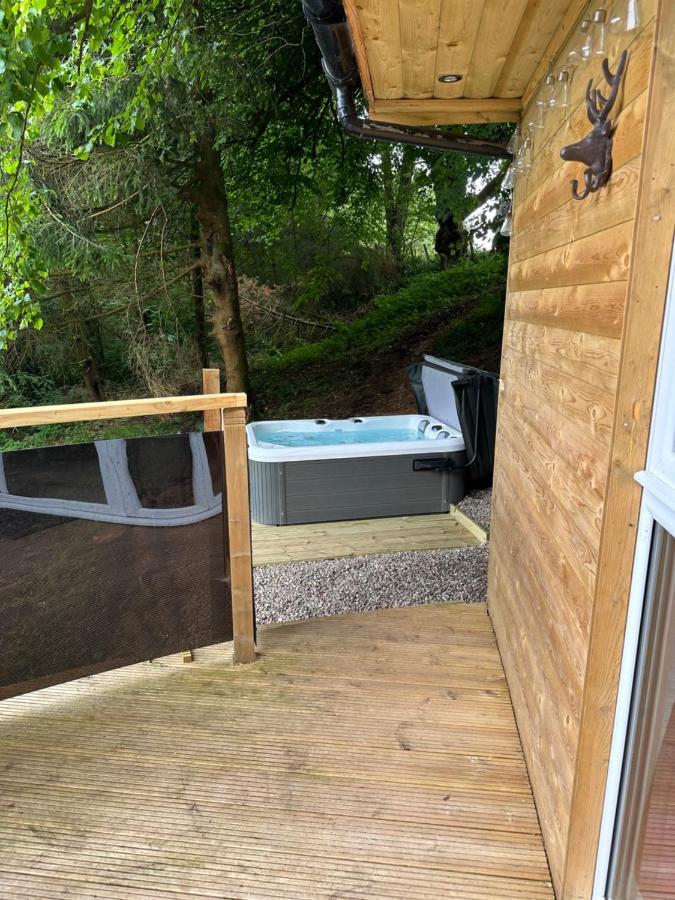 Unique Orchard Lodge For Couples With Hot Tub Strathaven Exterior photo