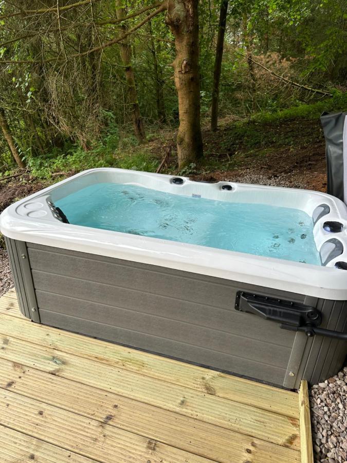 Unique Orchard Lodge For Couples With Hot Tub Strathaven Exterior photo